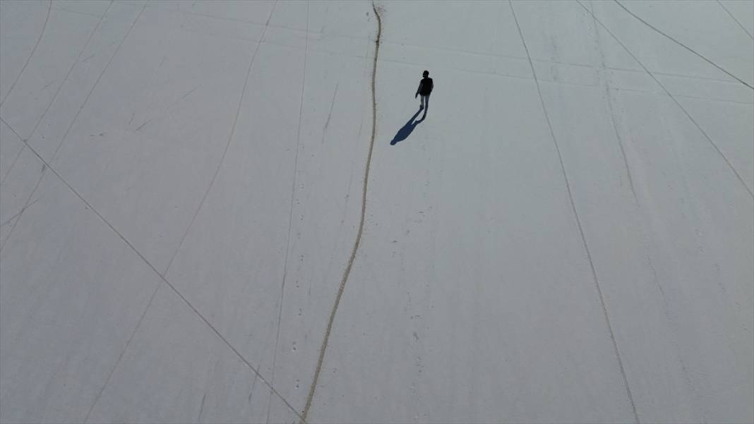 Tuz Gölü can çekişiyor! 130 bin futbol sahasından 13 bine düştü 28